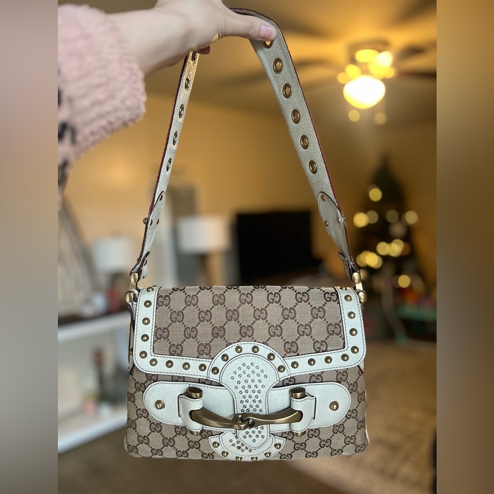 Gucci Pelham Flap Shoulder Bag - Picture 3 of 9